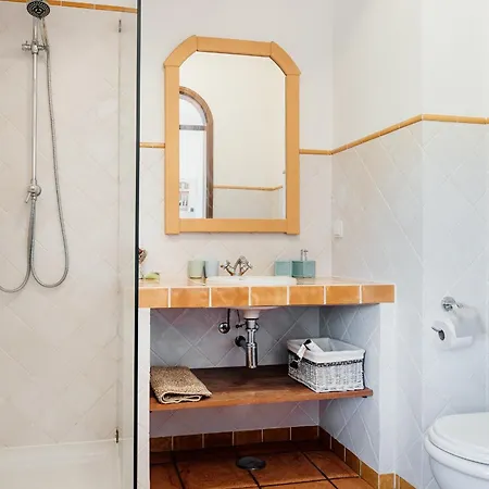 Entrecolinas Nocleg ze śniadaniem 4*