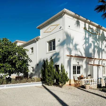 Nocleg ze śniadaniem Entrecolinas 4*