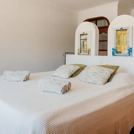 Entrecolinas Bed and breakfast 4*