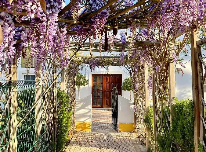 Bed & Breakfast Entrecolinas Albufeira