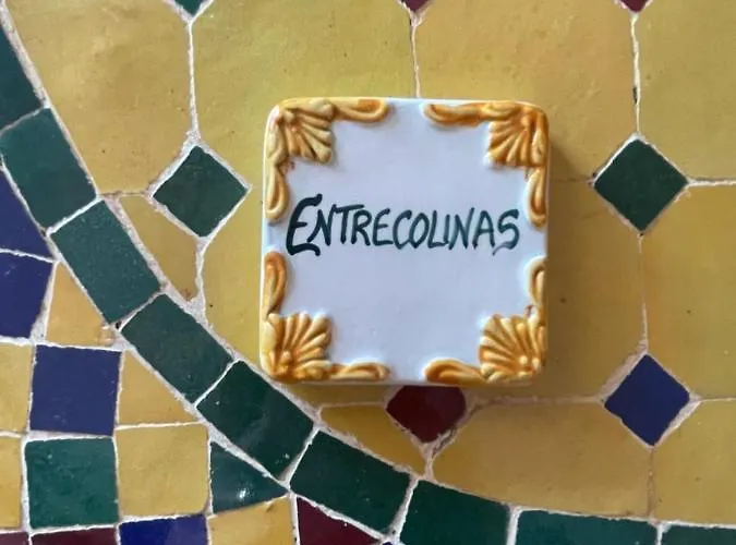 Entrecolinas לינה וארוחת בוקר