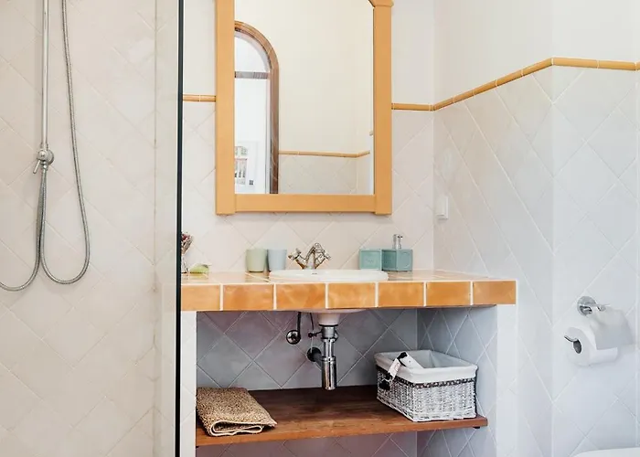 Entrecolinas Bed & Breakfast 4*